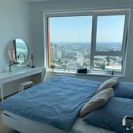 View From 30. Floor, Parking Price Included Апартаменти Братислава