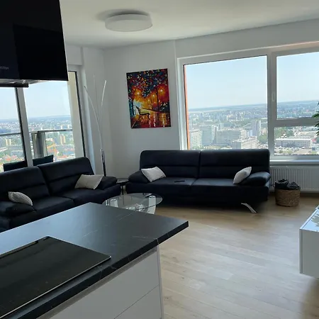View From 30. Floor, Parking Price Included Апартаменти Братислава