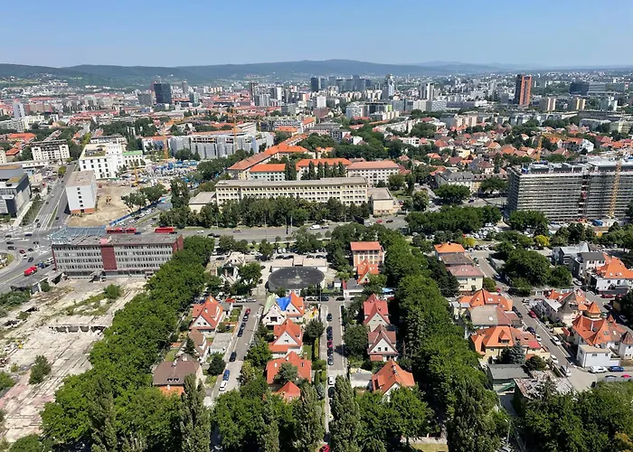 Apartmán View From 30. Floor, Parking Price Included